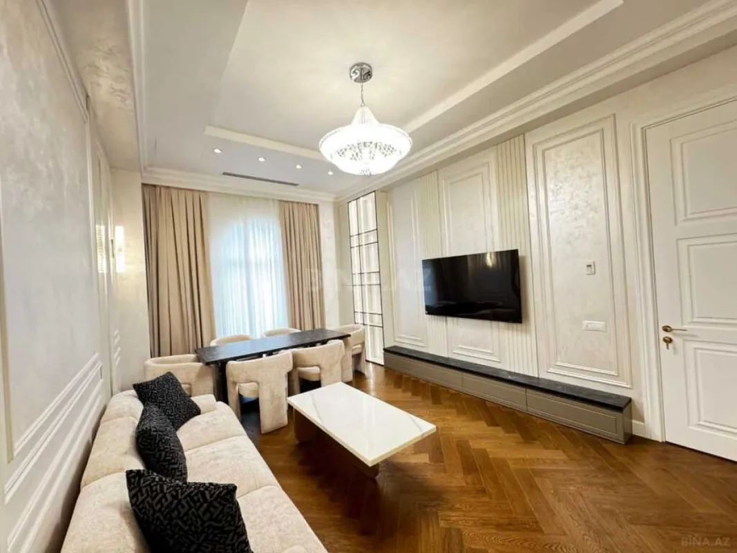 Kirayə verilir 3 otaqlı mənzil 150 m²