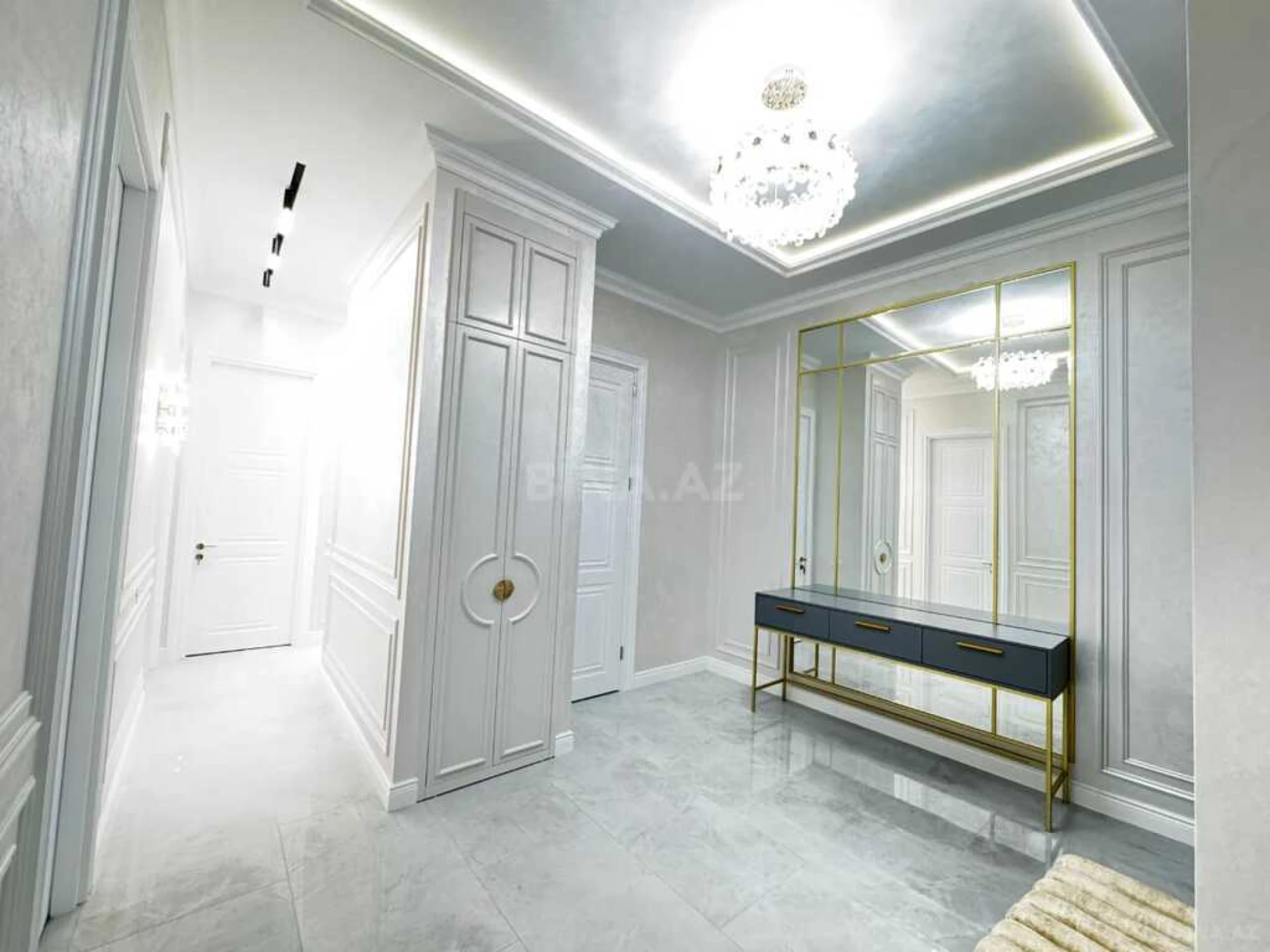 Kirayə verilir 3 otaqlı mənzil 150 m²