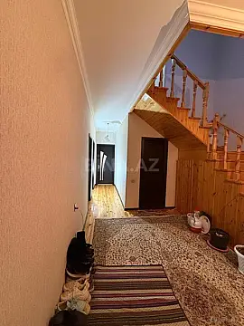 Satılır 5 otaqlı həyət evi 200 m²