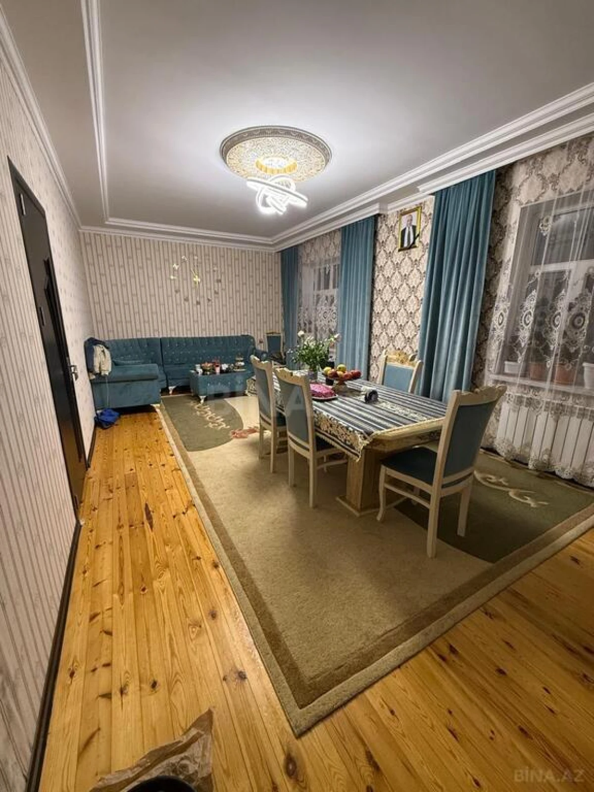 Satılır 5 otaqlı həyət evi 200 m²