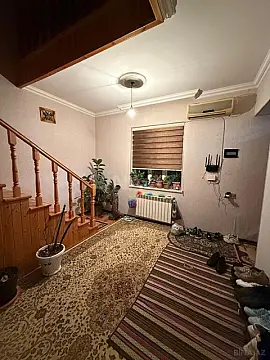 Satılır 5 otaqlı həyət evi 200 m²