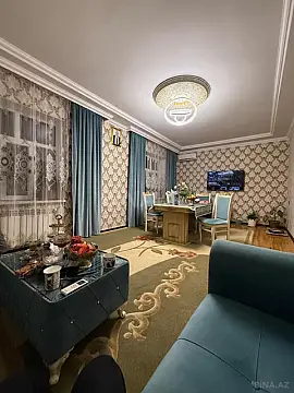 Satılır 5 otaqlı həyət evi 200 m²