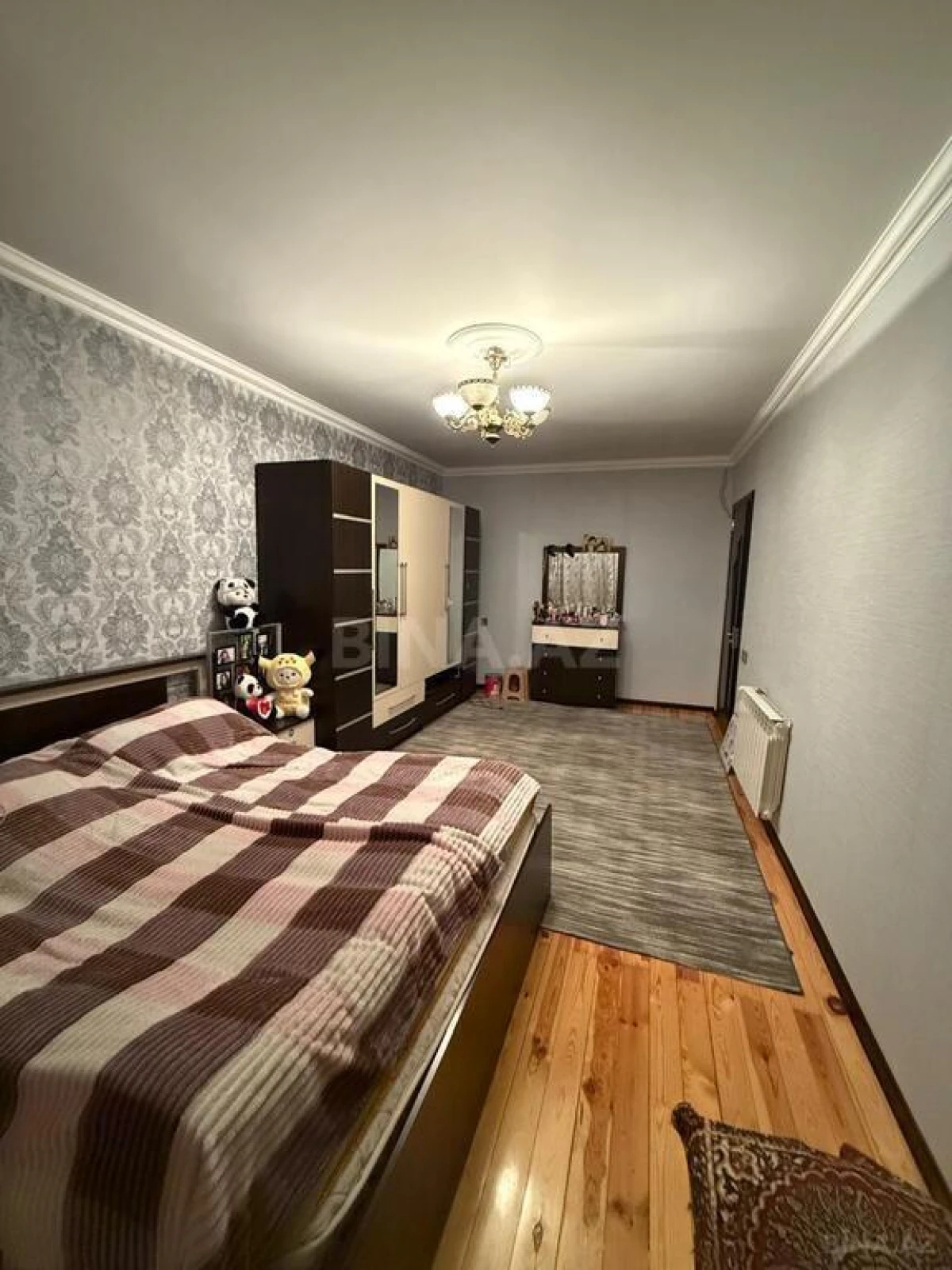 Satılır 5 otaqlı həyət evi 200 m²