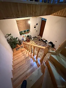 Satılır 5 otaqlı həyət evi 200 m²