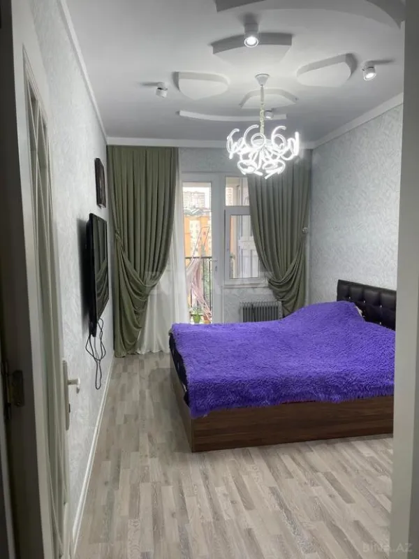 Satılır 3 otaqlı mənzil 110 m²