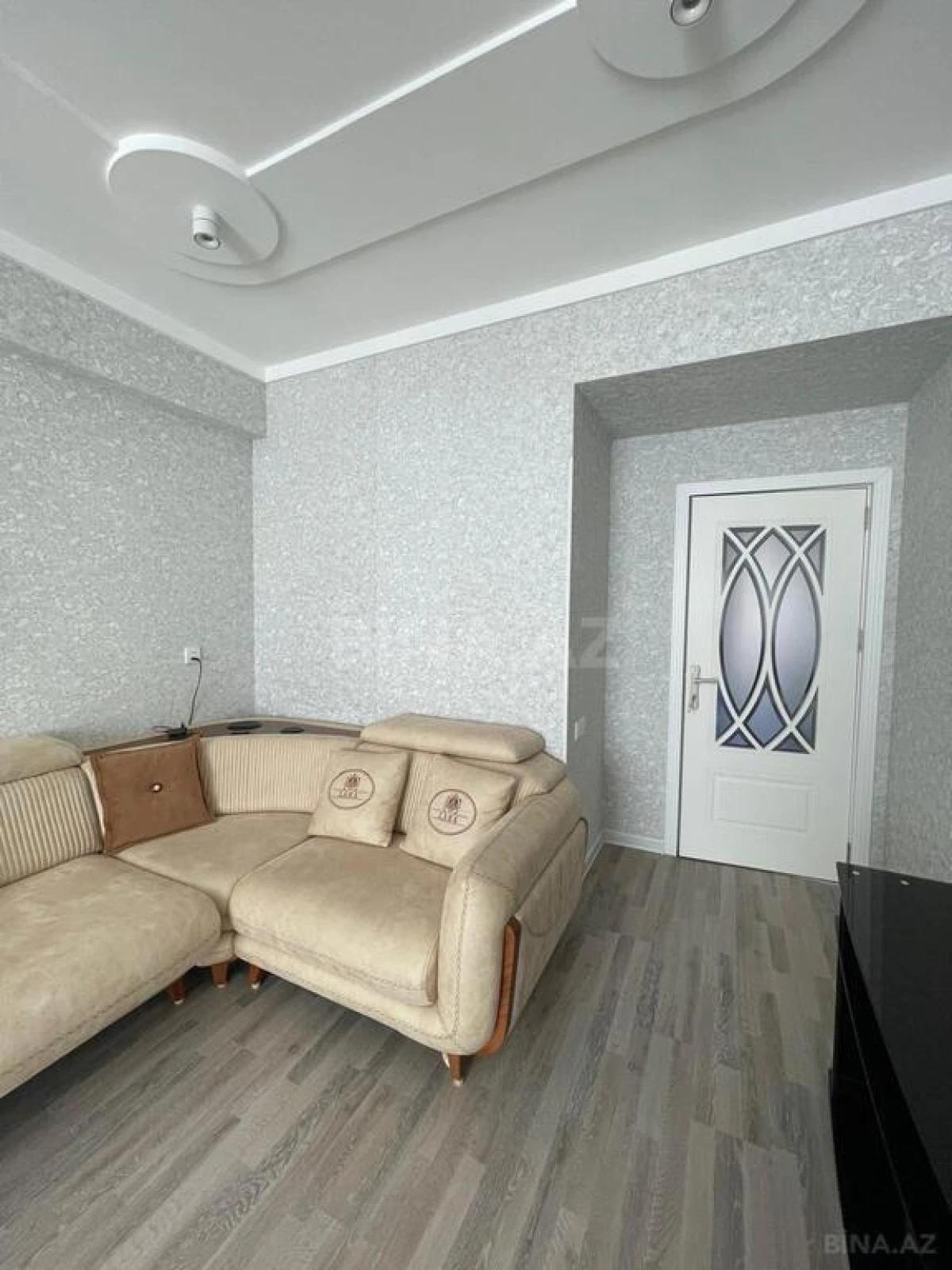 Satılır 3 otaqlı mənzil 110 m²
