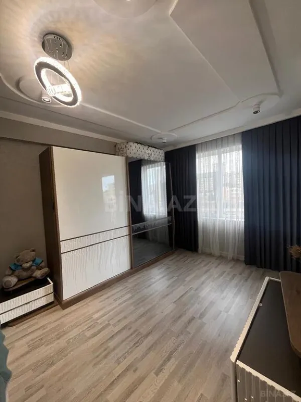 Satılır 3 otaqlı mənzil 110 m²