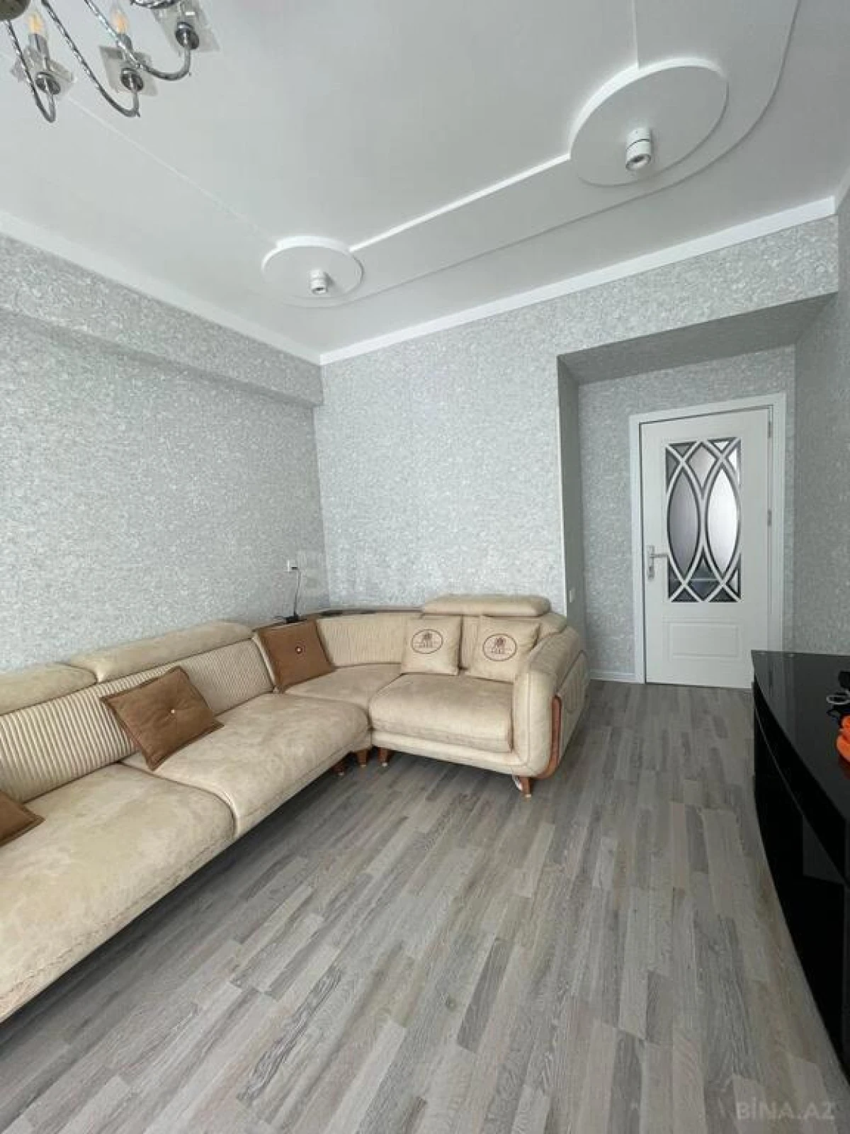 Satılır 3 otaqlı mənzil 110 m²