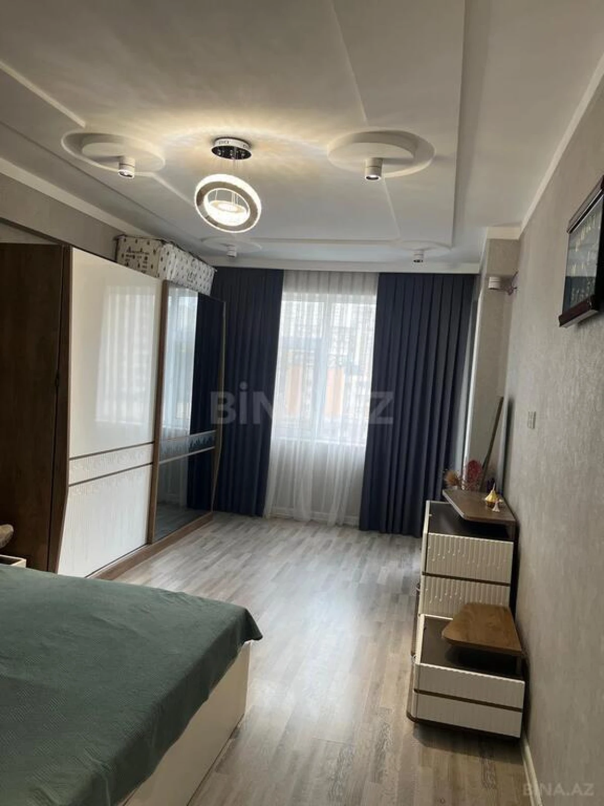 Satılır 3 otaqlı mənzil 110 m²