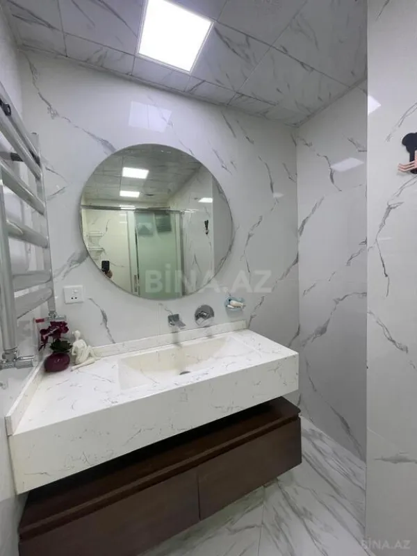 Satılır 3 otaqlı mənzil 110 m²