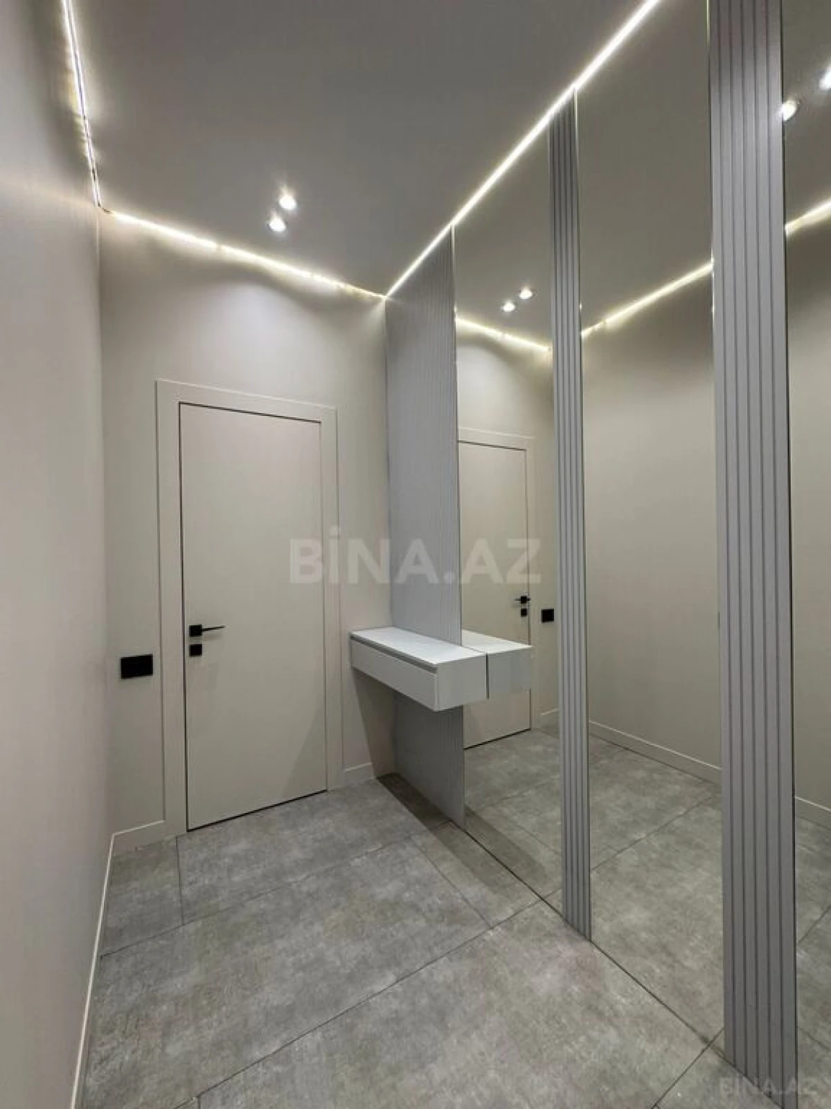 Kirayə verilir 2 otaqlı mənzil 70 m²