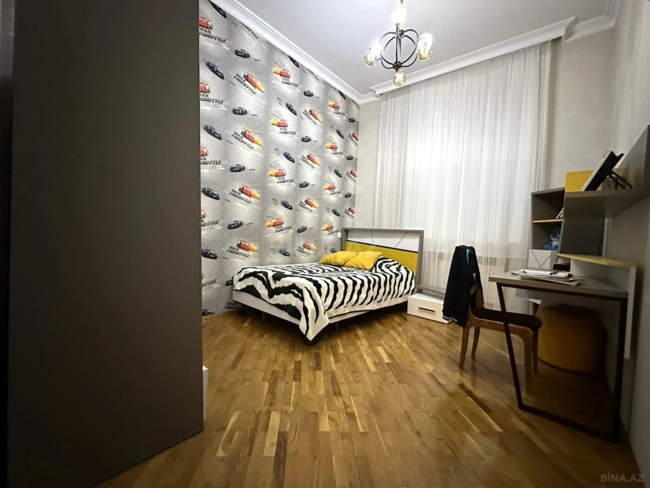 Satılır 5 otaqlı həyət evi 400 m²