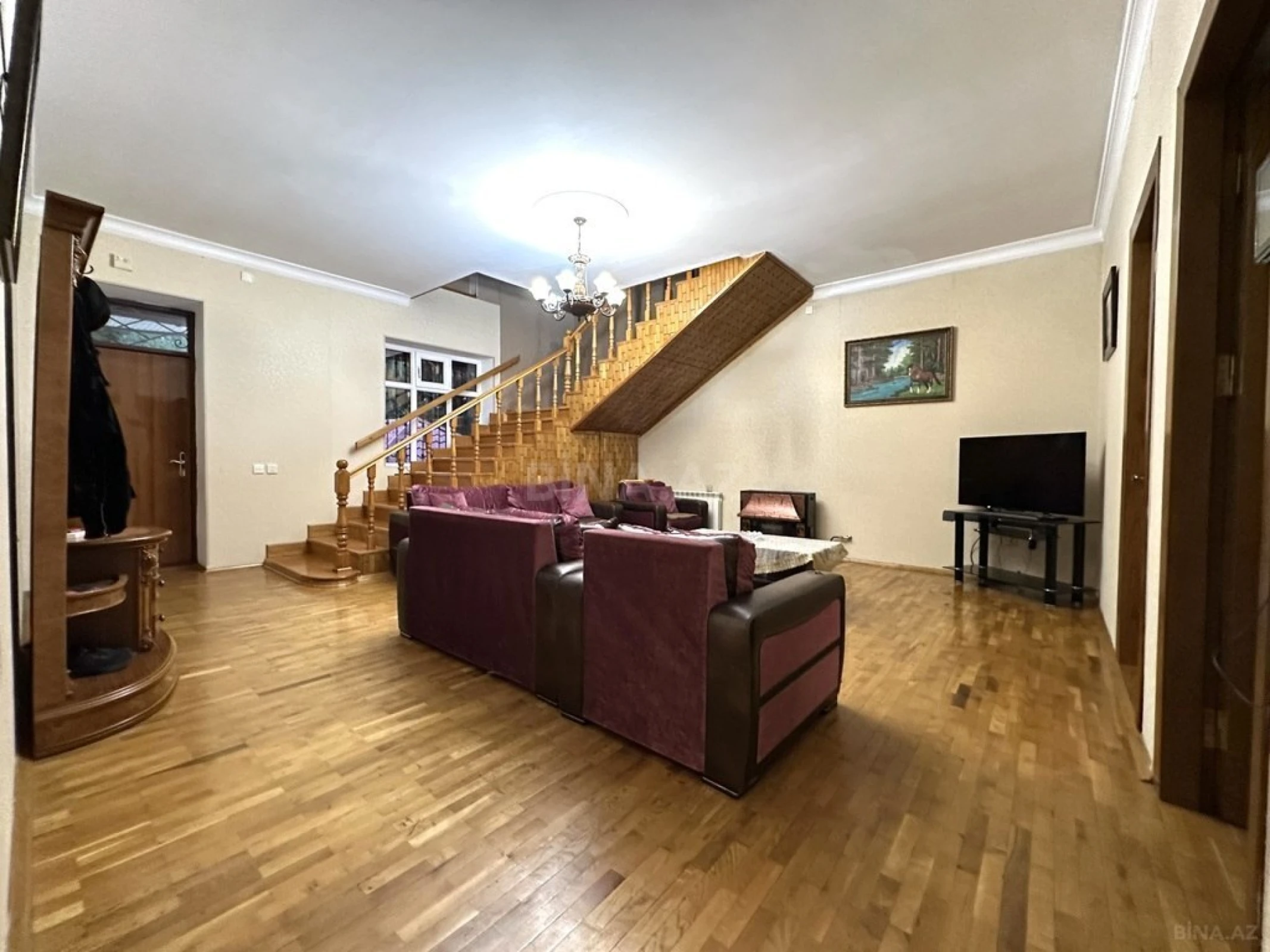 Satılır 5 otaqlı həyət evi 400 m²