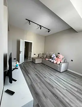 Satılır 2 otaqlı mənzil 67 m²