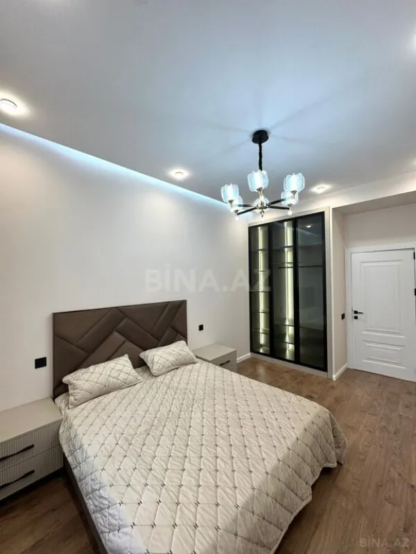 Satılır 3 otaqlı mənzil 107 m²