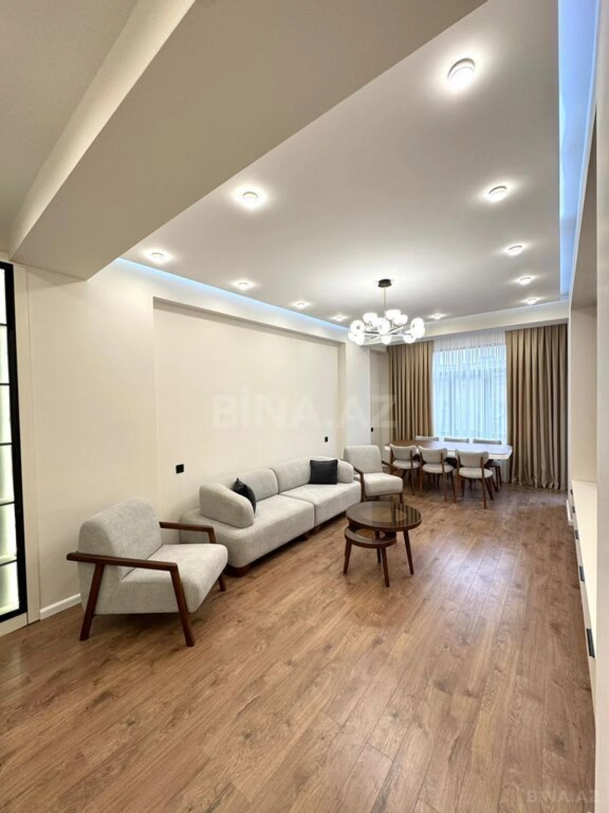 Satılır 3 otaqlı mənzil 107 m²