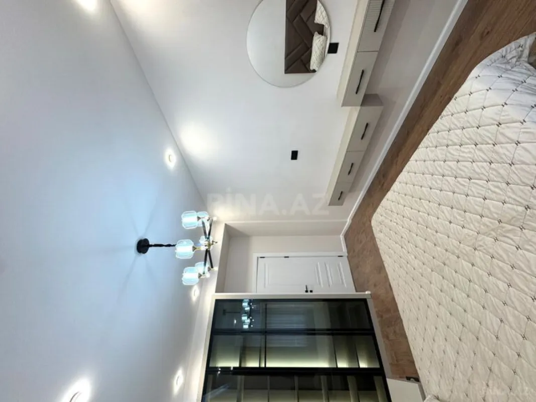 Satılır 3 otaqlı mənzil 107 m²