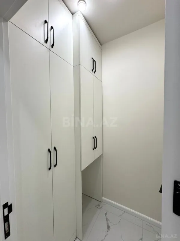 Satılır 3 otaqlı mənzil 107 m²