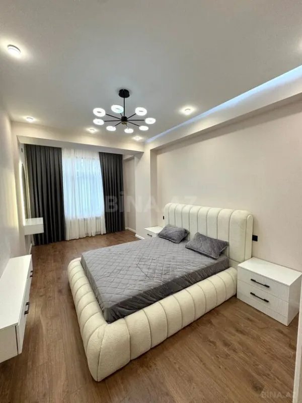 Satılır 3 otaqlı mənzil 107 m²