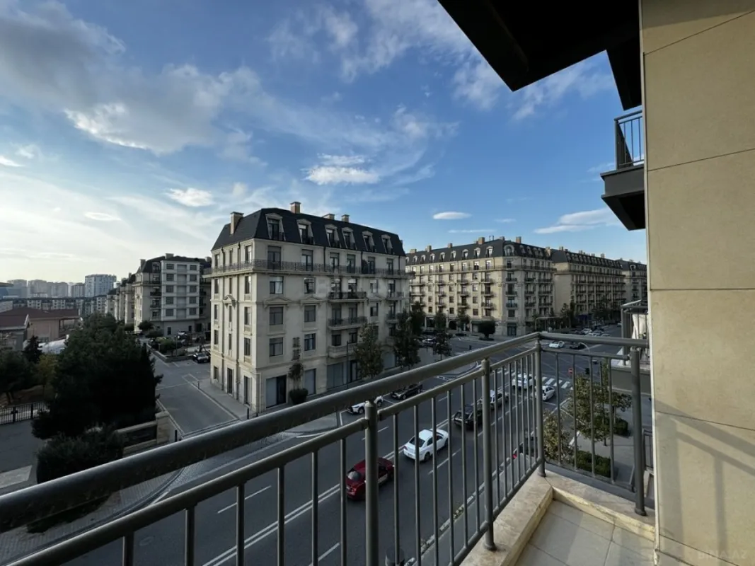 Kirayə verilir 4 otaqlı mənzil 160 m²