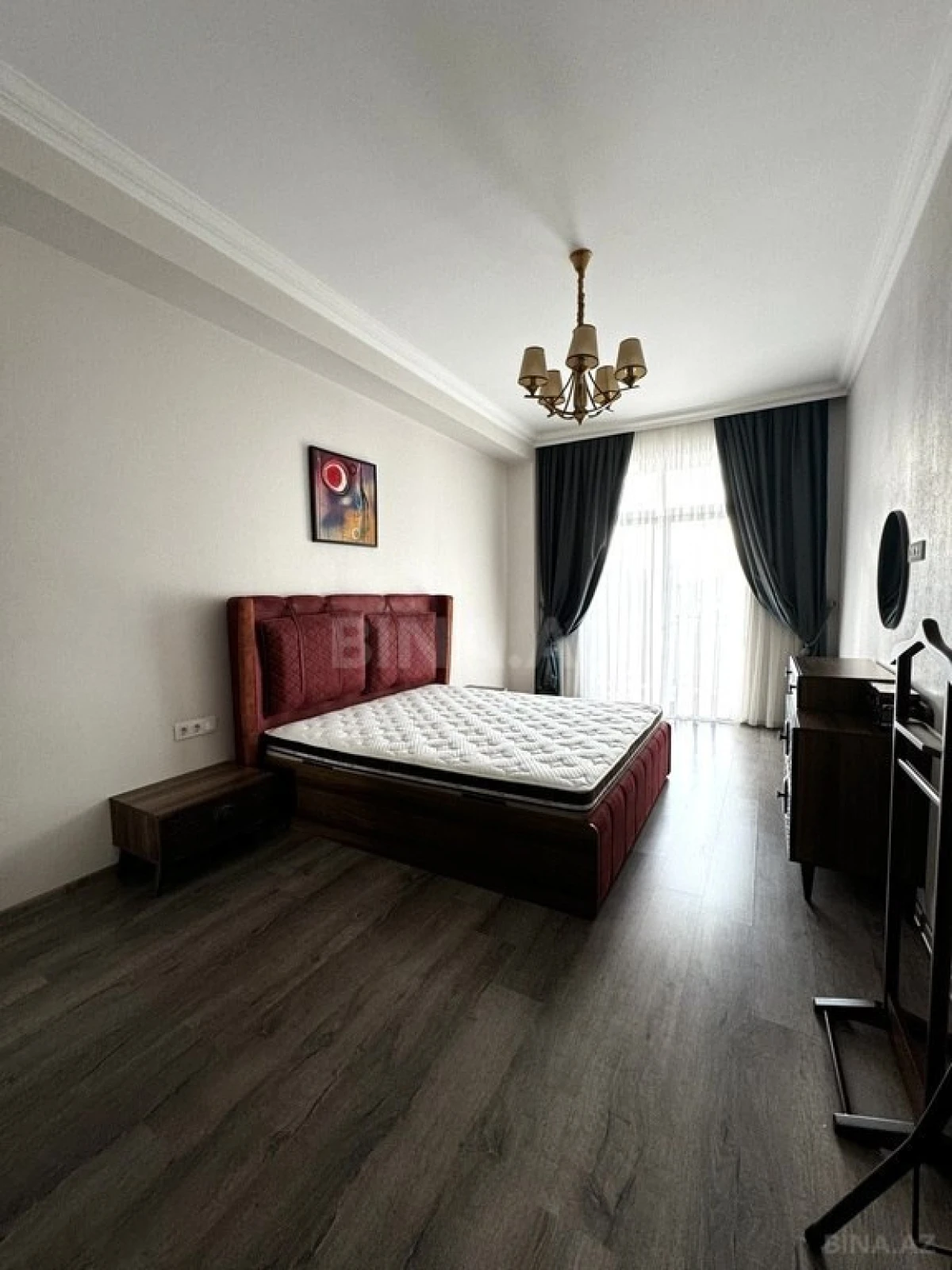 Kirayə verilir 4 otaqlı mənzil 160 m²