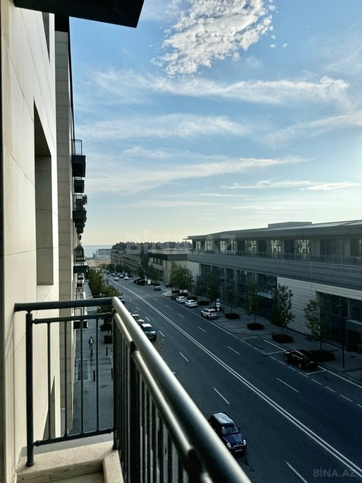 Kirayə verilir 4 otaqlı mənzil 160 m²