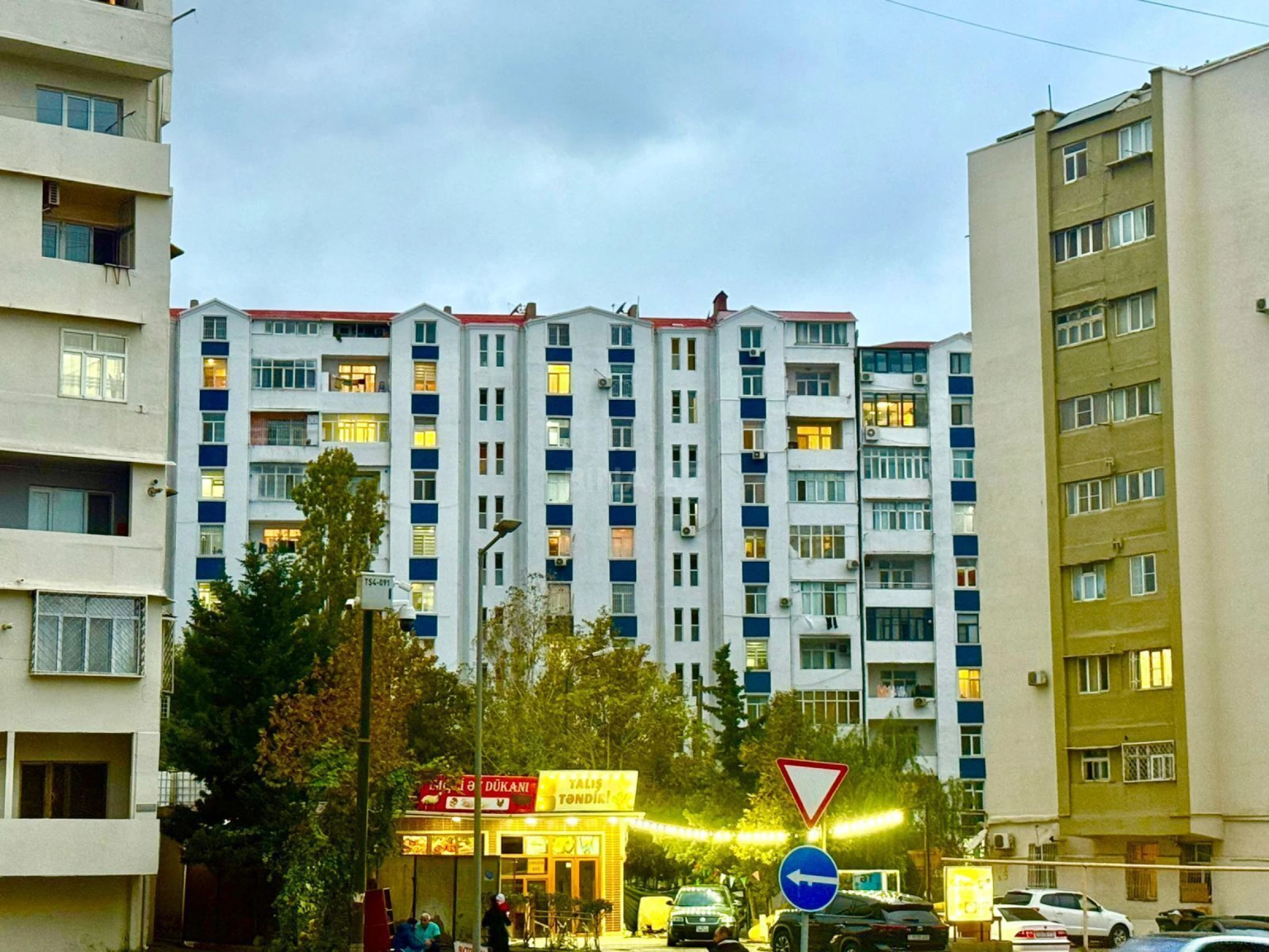 Satılır 3 otaqlı mənzil 85 m²