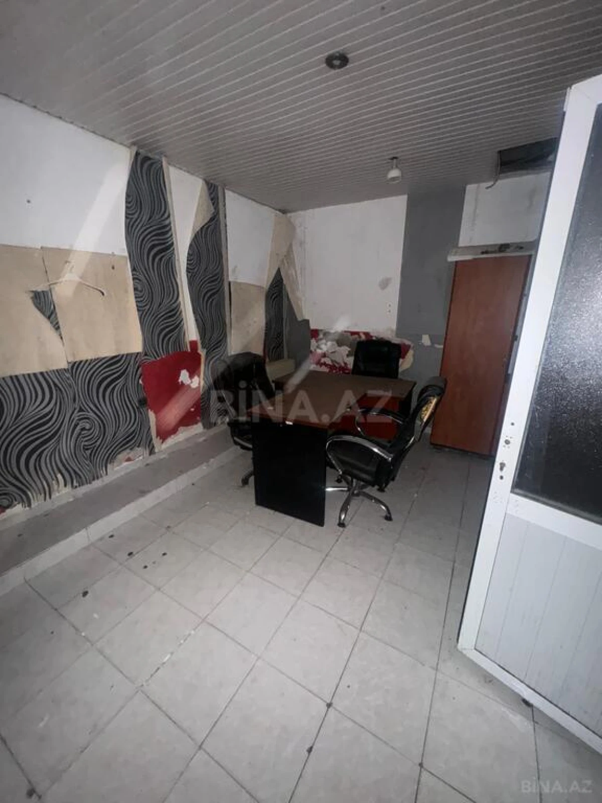 Satılır obyekt 330 m²