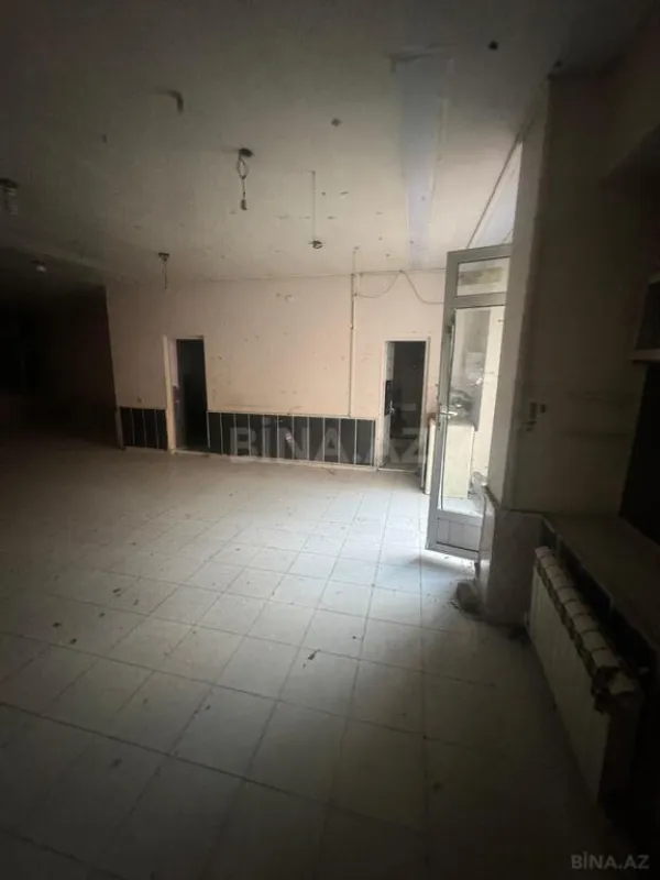 Satılır obyekt 330 m²