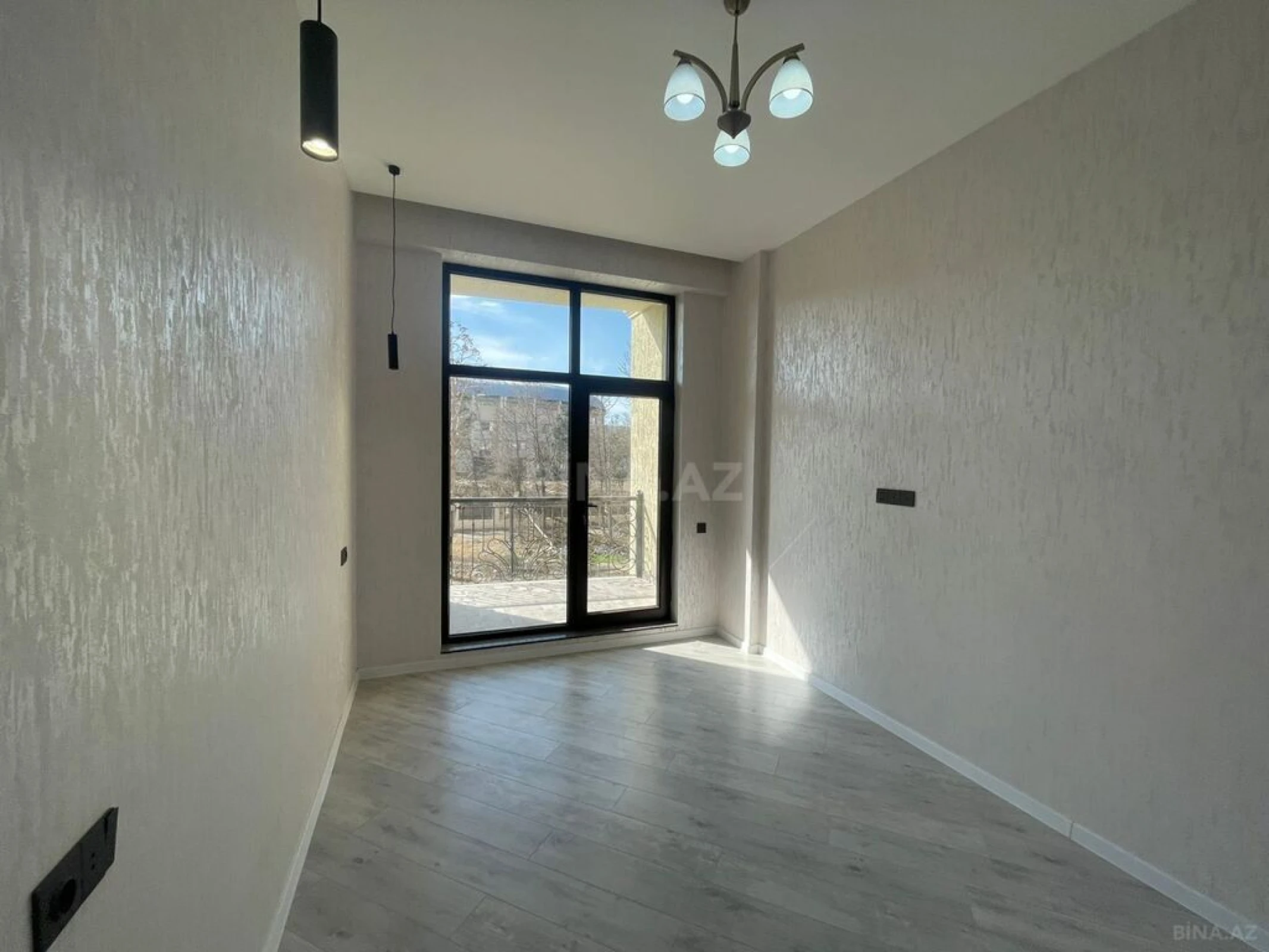 Satılır 2 otaqlı mənzil 52 m²