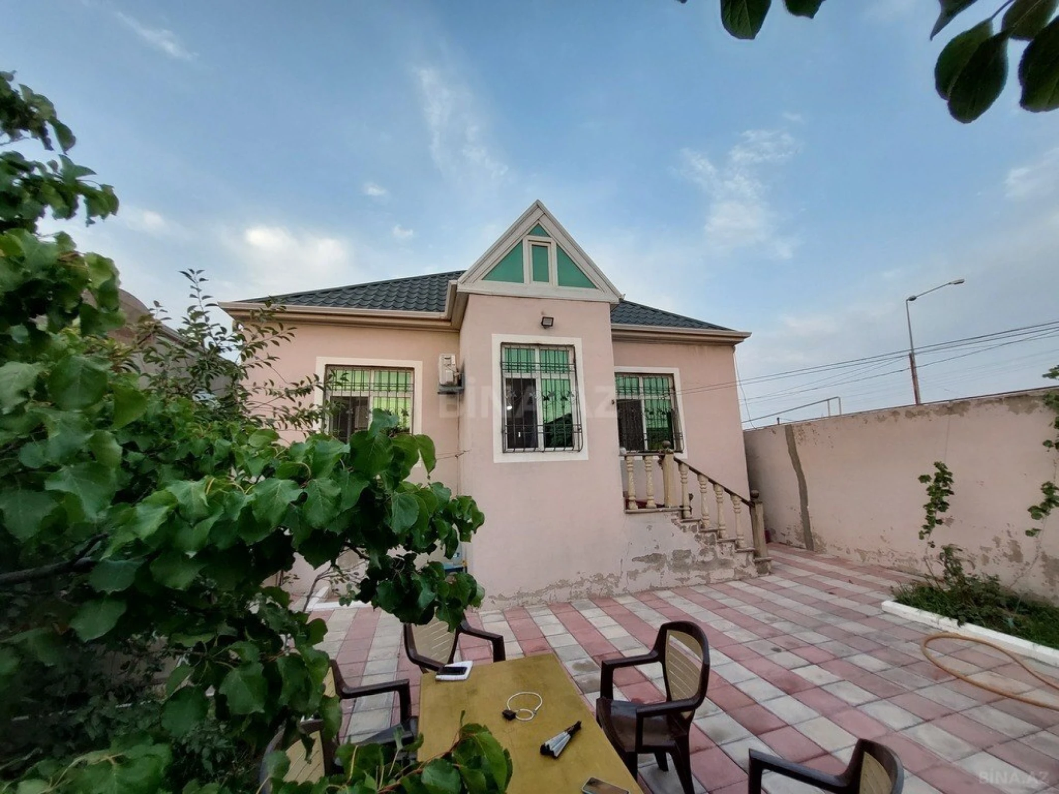 Satılır 3 otaqlı həyət evi 100 m²