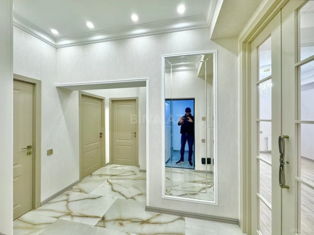 Satılır 3 otaqlı mənzil 76 m²