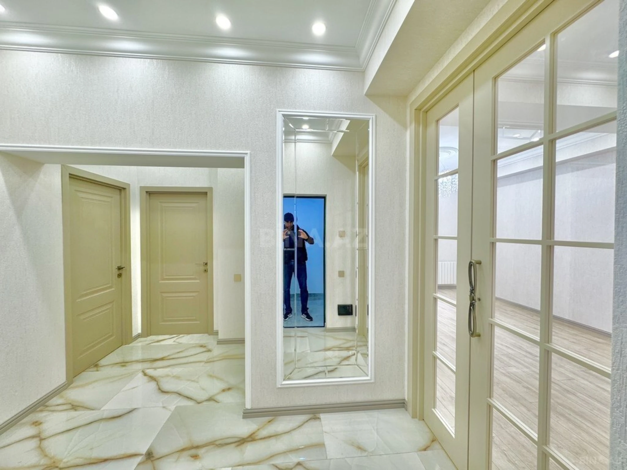 Satılır 3 otaqlı mənzil 76 m²