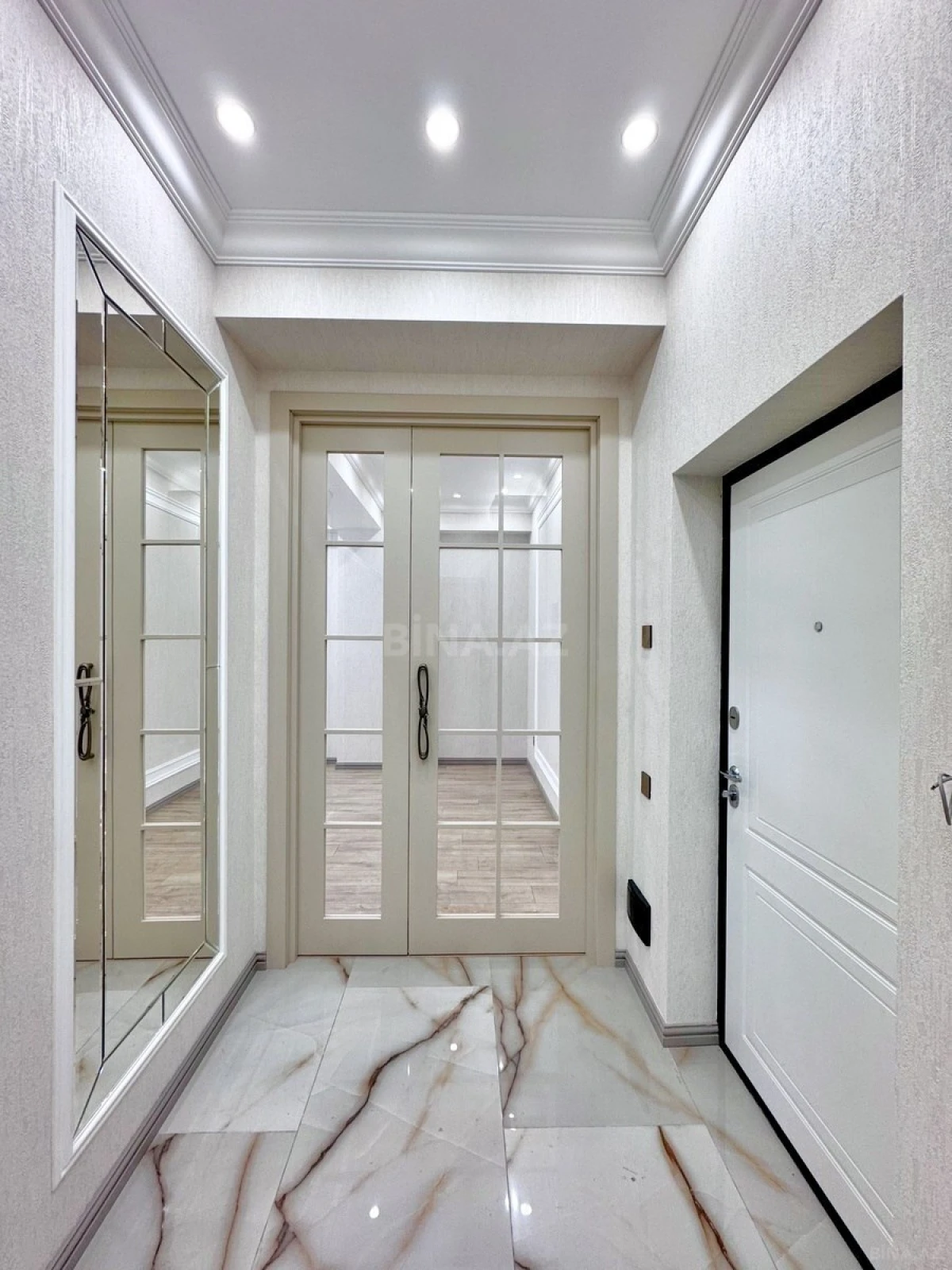 Satılır 3 otaqlı mənzil 76 m²