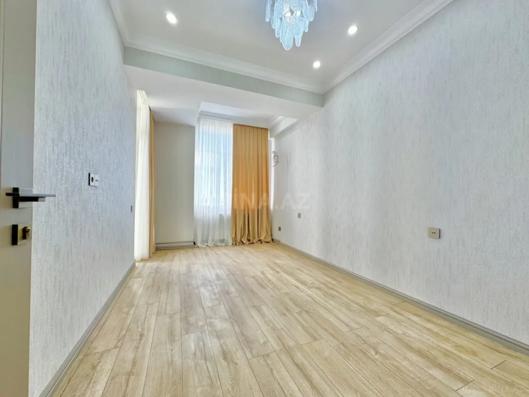 Satılır 3 otaqlı mənzil 76 m²