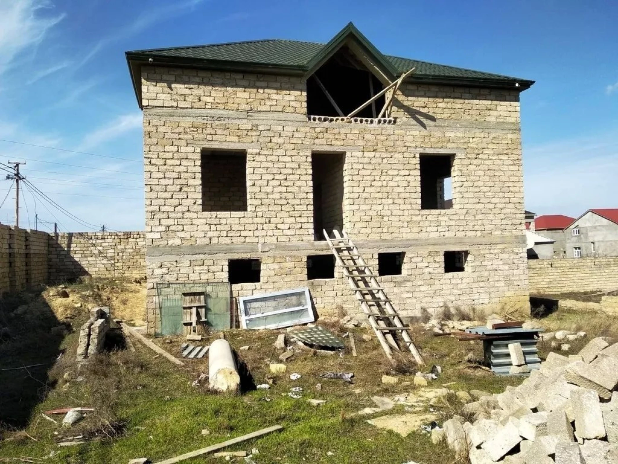 Satılır torpaq sahəsi 12 m²