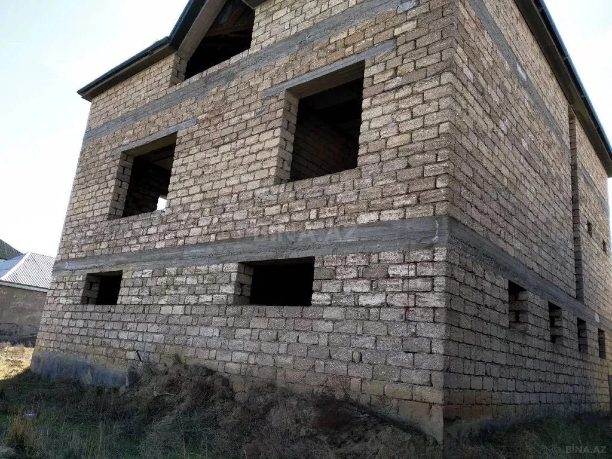 Satılır torpaq sahəsi 12 m²