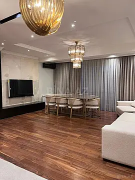 Kirayə verilir 4 otaqlı mənzil 210 m²