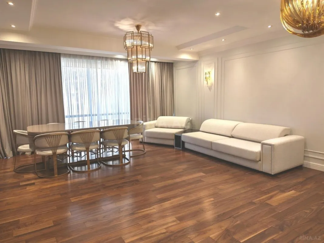Kirayə verilir 4 otaqlı mənzil 210 m²