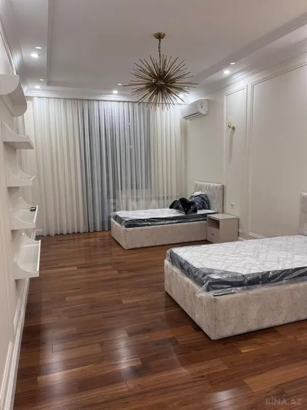 Kirayə verilir 4 otaqlı mənzil 210 m²