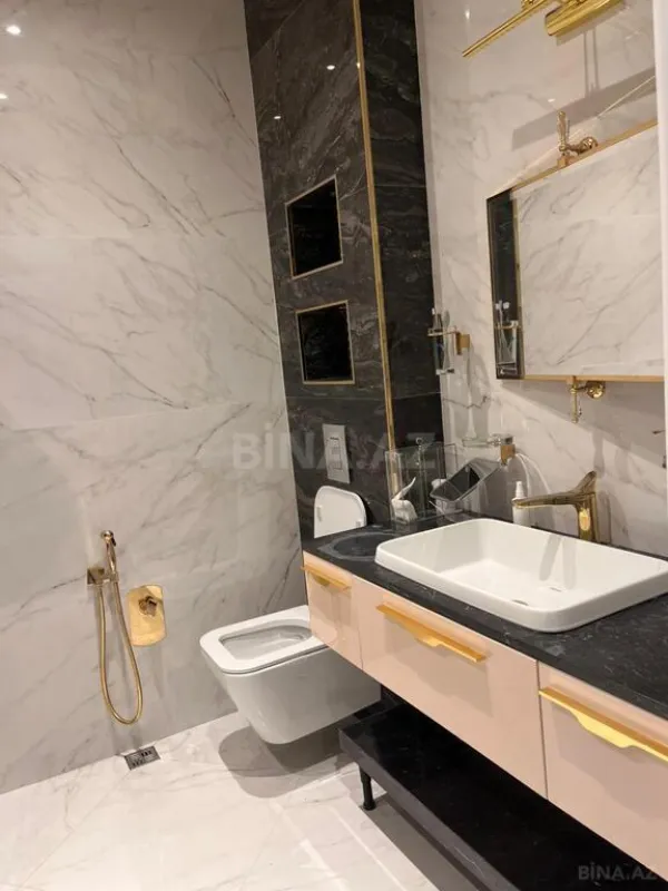 Kirayə verilir 4 otaqlı mənzil 210 m²