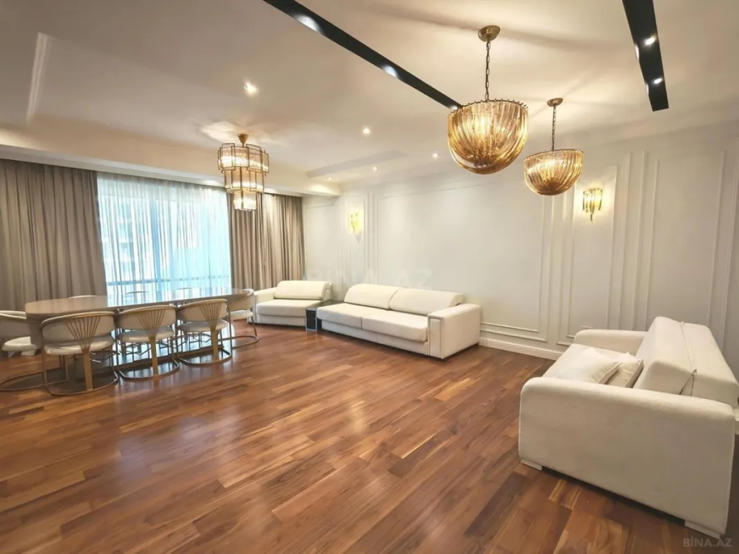 Kirayə verilir 4 otaqlı mənzil 210 m²