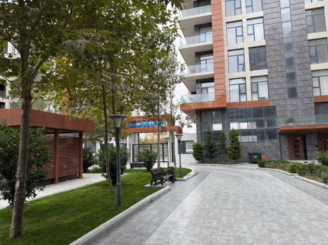 Satılır 3 otaqlı mənzil 125 m²