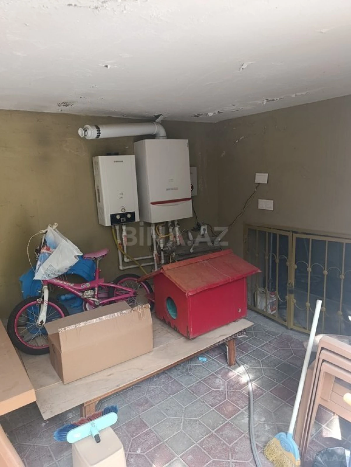 Satılır 5 otaqlı mənzil 130 m²