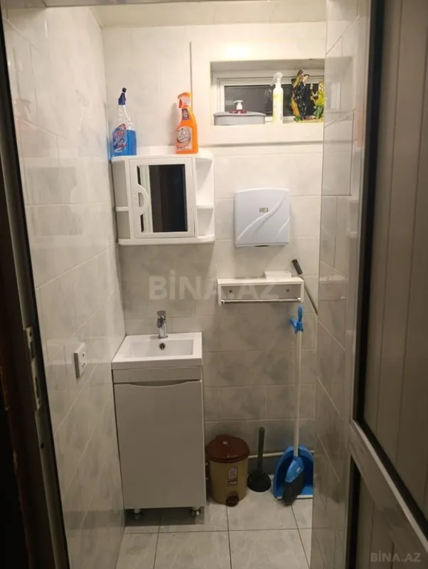 Satılır 5 otaqlı mənzil 130 m²