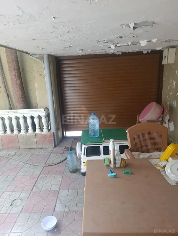 Satılır 5 otaqlı mənzil 130 m²