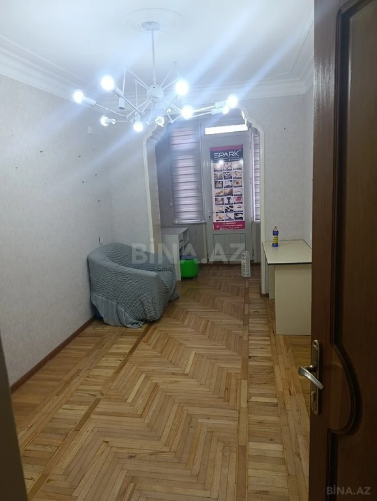 Satılır 5 otaqlı mənzil 130 m²
