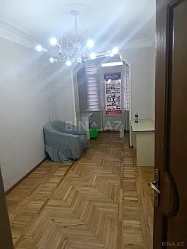 Satılır 5 otaqlı mənzil 130 m²