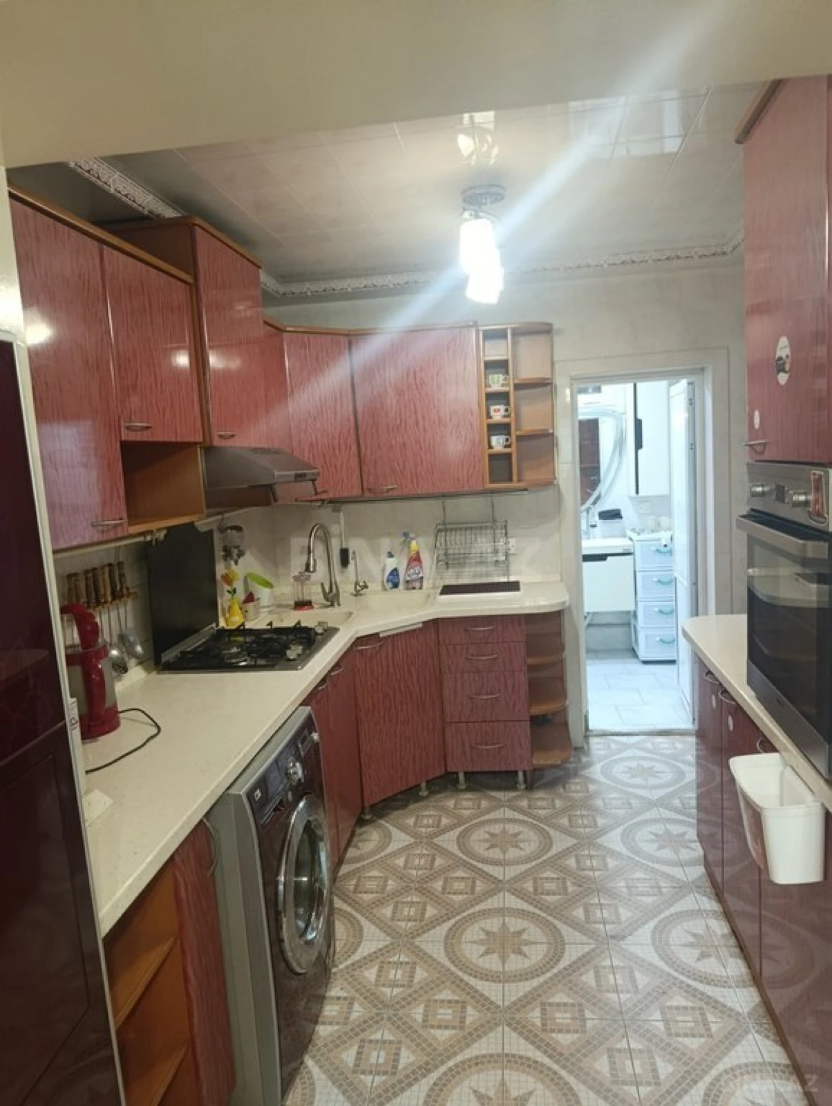 Satılır 5 otaqlı mənzil 130 m²
