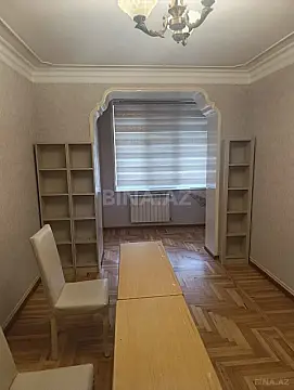 Satılır 5 otaqlı mənzil 130 m²